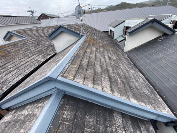京都市山科区にて屋根修理＜スレートからスーパーガルテクトへのカバー工法＞の施工前写真
